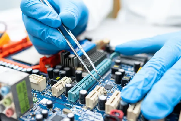 technician-repairing-inside-of-hard-disk-integrat-2026-01-08-06-56-15-utc-69e0d22fb2f4c